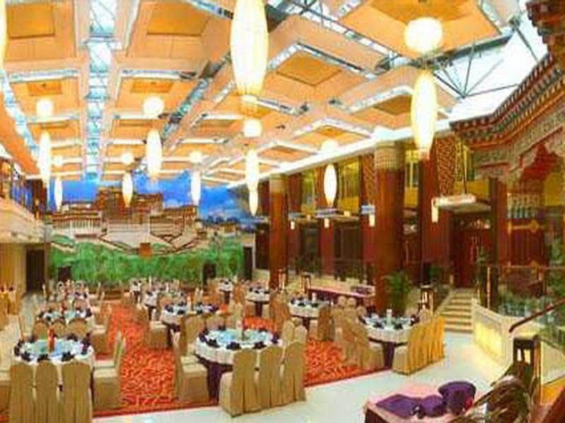 צ'נגדו Minshan Lhasa Grand Hotel מראה חיצוני תמונה